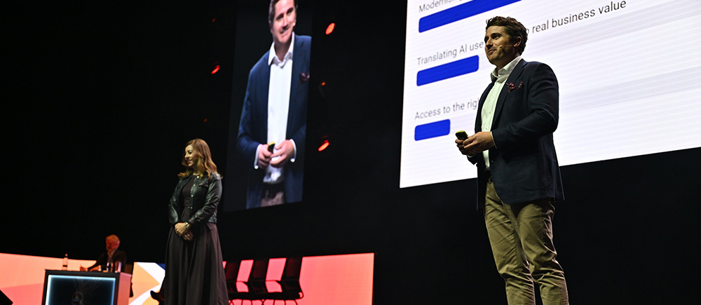 Leila und Paul Keynote UKISUG Connect 2025.jpg